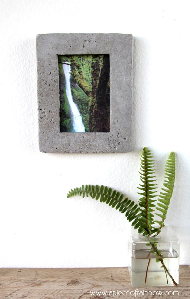 Simple DIY Concrete Picture Frame