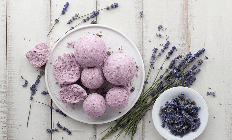 Making a Bath Bombs